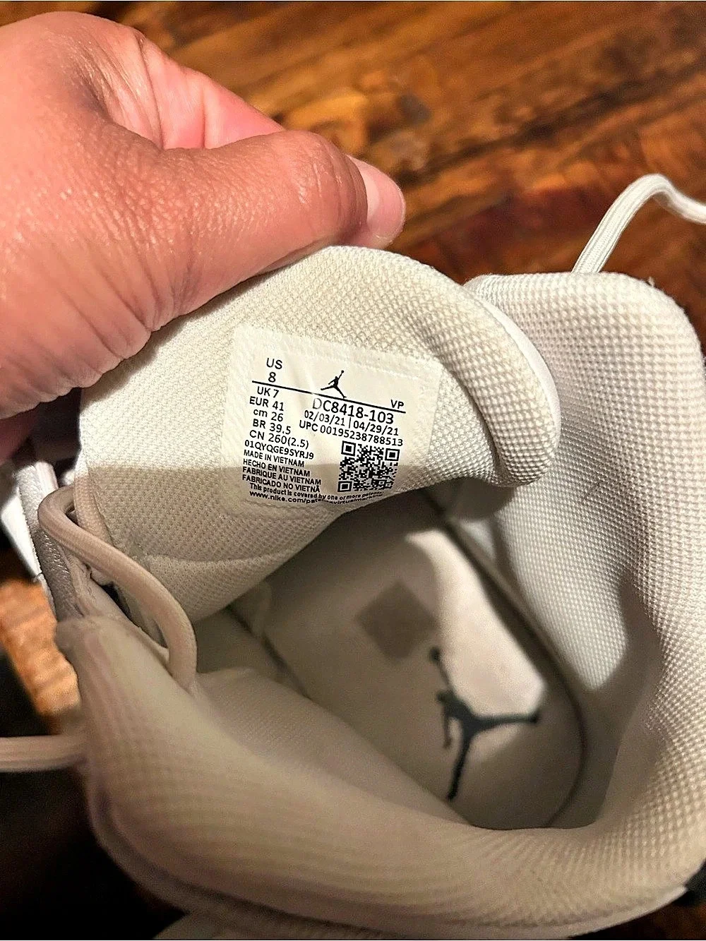 Jordan Pro Strong White & Gray Sneakers US 8 Like New